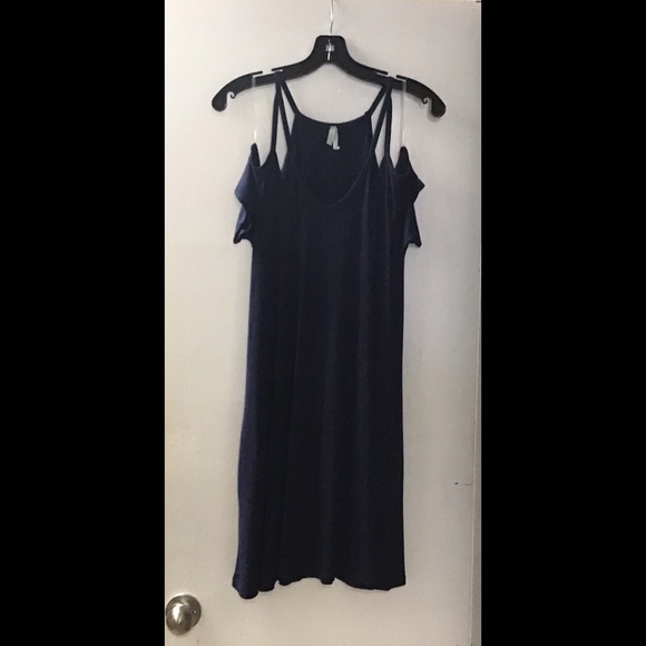 🌟 Navy Cold Shoulder Dress w/pockets - Picture 2 of 5